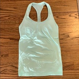 Lululemon top